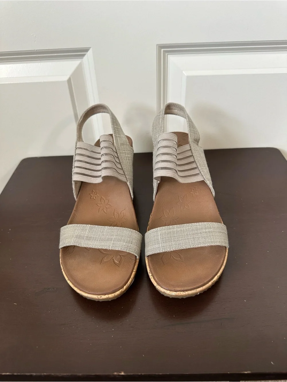 Skechers Beverlee Sheer Luck Wedge Sandal Womens Size 9